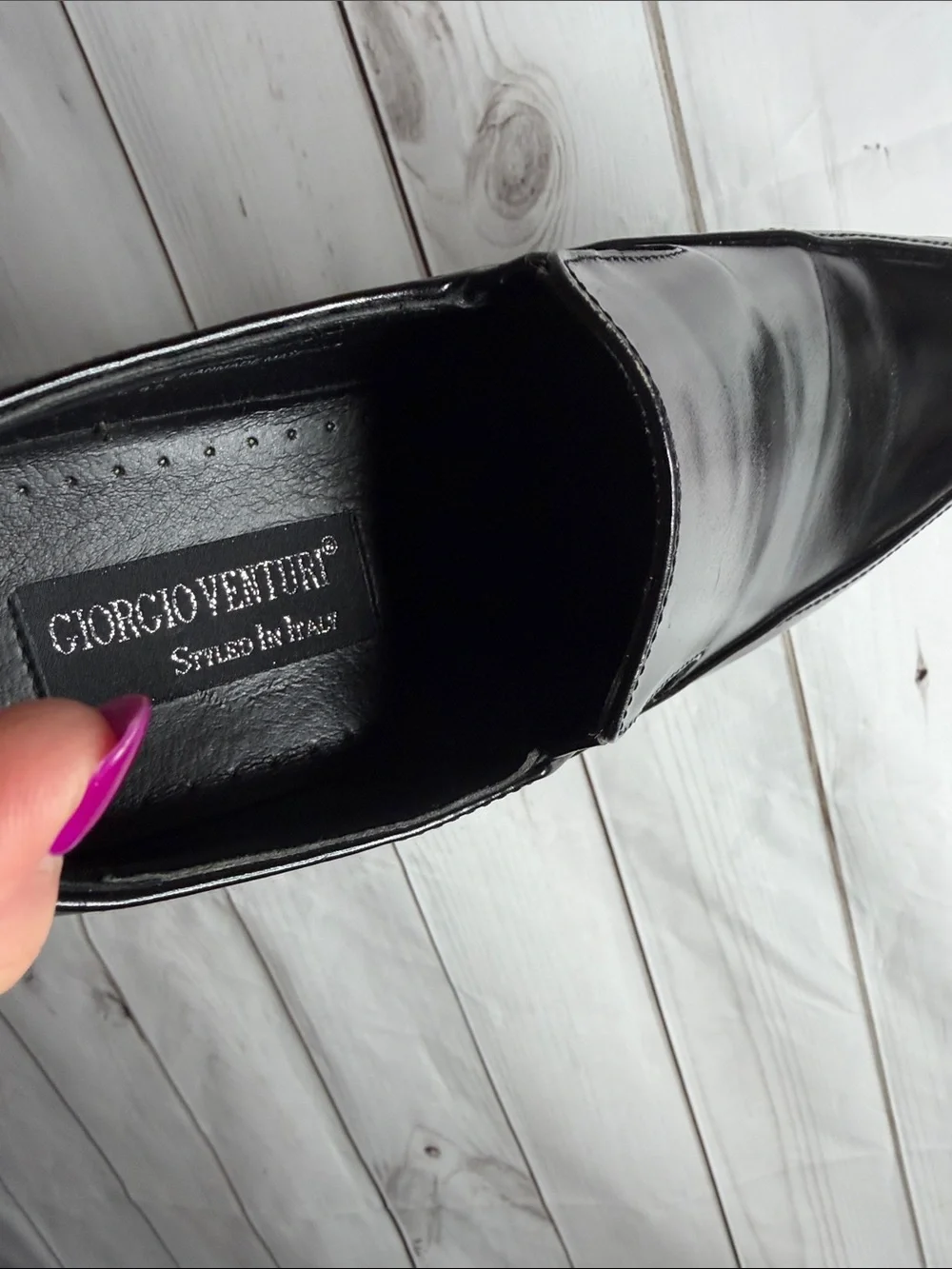 Men's Black Leather Slip-On Loafers 8.5 in box